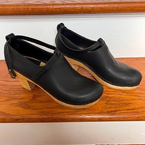 No 6 Halo Ankle Strap Black Clogs Size 39